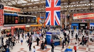 A Walk Through The London Victoria Station London England [upl. by Drarrej]